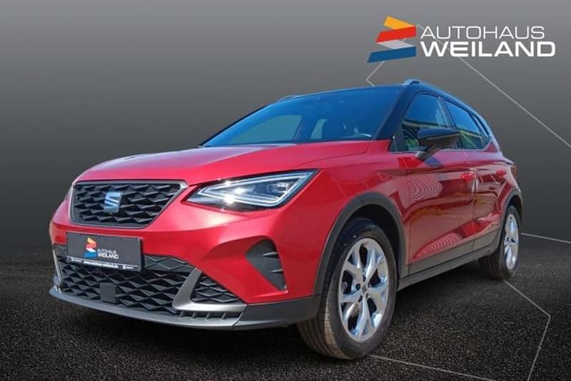 Desire rot metallic / dach midnight schwarz metallic Gebraucht 2022 Seat Arona FR SUV | 22.900 € (Etwas zu teuer) - Bild 1/3