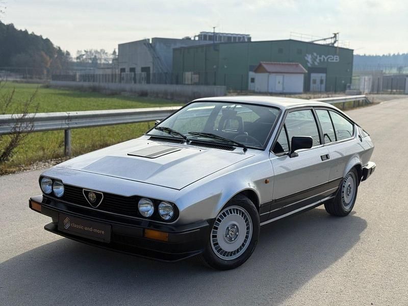 Gebraucht Alfa Romeo GTV 158 PS (116 kW) 1984 Silber Coupé