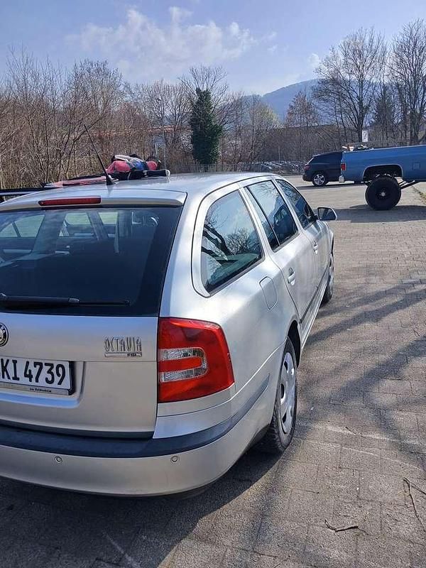 Gebraucht Skoda Octavia Elegance 116 PS (85 kW) 2005 Kombi