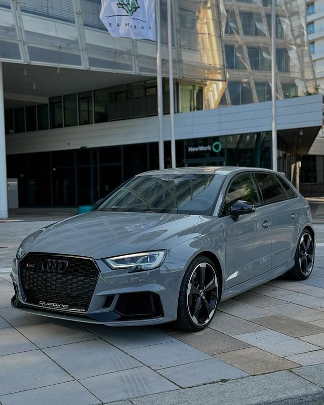 Gebraucht Audi RS3 Sport 400 PS (294 kW) 2020 Grau Limousine