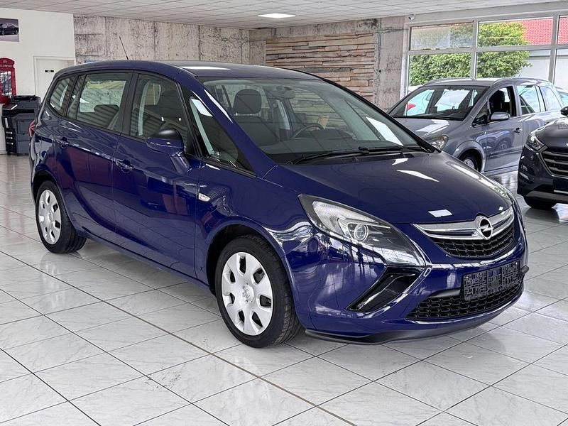Blau Gebraucht 2015 Opel Zafira Tourer Selection Van / Kleinbus | 9.990 € (Fairer Preis) - Bild 1/4
