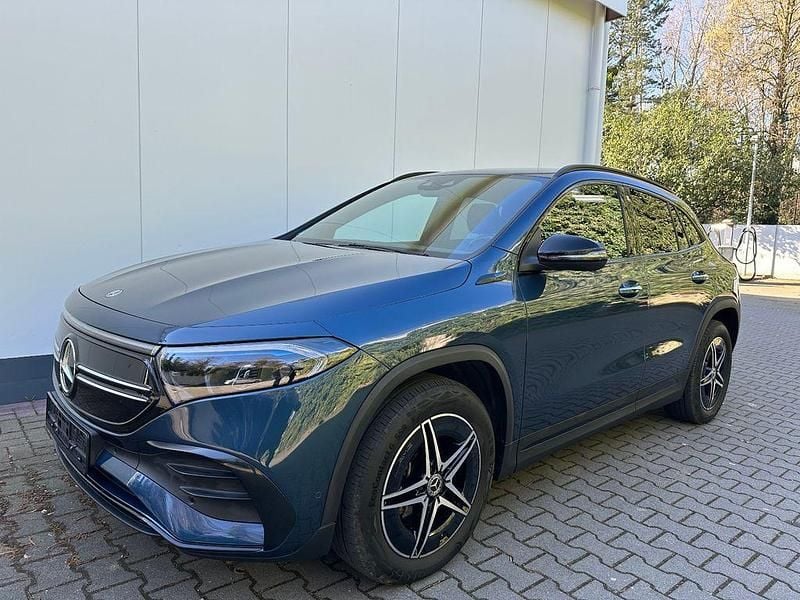 Gebraucht Mercedes EQA300 AMG 306 kW (417 PS) 2022 Blau SUV