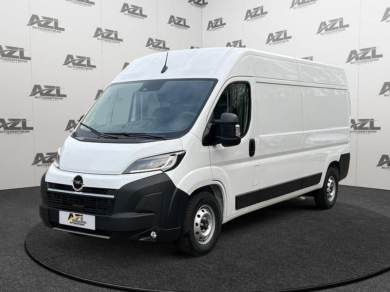 Weiß Gebraucht 2024 Opel Movano Van | 33.950 € (Fairer Preis) - Bild 1/4