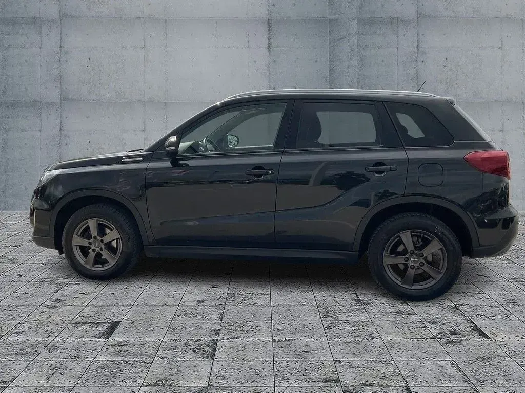 Second-hand Suzuki Vitara 140 CP (102 kW) 2019 Negru SUV
