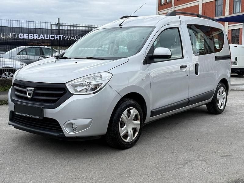 Gebraucht Dacia Dokker Lauréate 116 PS (85 kW) 2016 Silber Van / Kleinbus