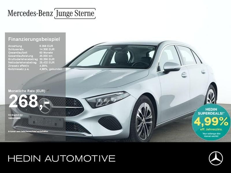 Silber Gebraucht 2024 Mercedes A180 Progressive Limousine | 31.490 € (Etwas zu teuer) - Bild 1/4