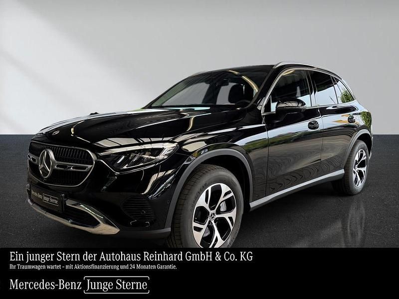 Schwarz Gebraucht 2024 Mercedes GLC300e Avantgarde SUV | 56.450 € (Fairer Preis) - Bild 1/4