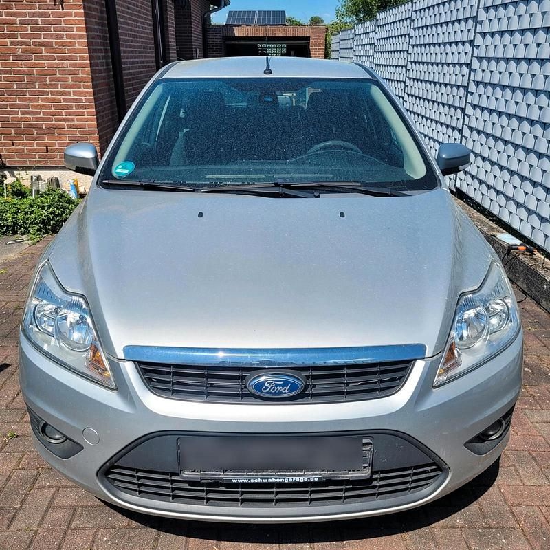 Silber Gebraucht 2008 Ford Focus Style Limousine | 3.200 € (Fairer Preis) - Bild 1/4