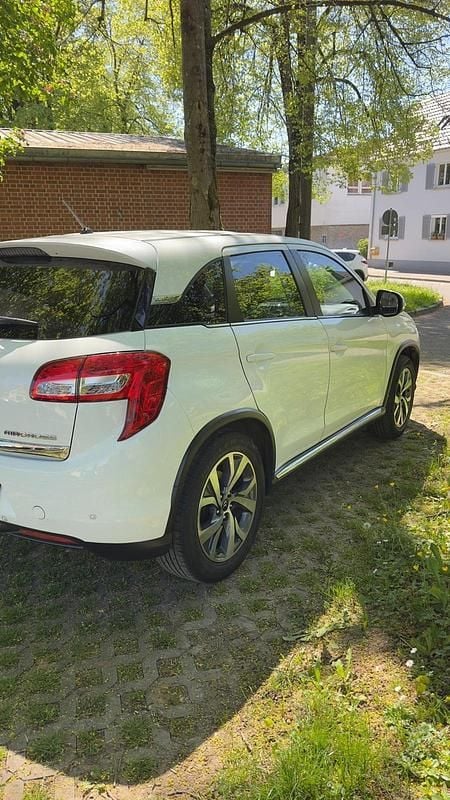 Gebraucht Citroën C4 114 PS (83 kW) 2014 Weiß SUV