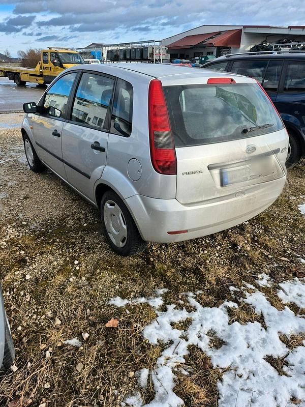 Brugt Ford Fiesta 70 HK (51 kW) 2005 Sølv Hatchback