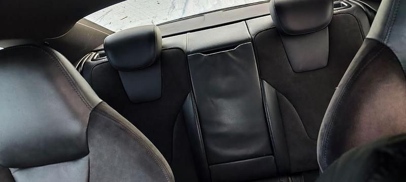 Second-hand Audi A5 S-Line 190 CP (139 kW) 2011 Negru Coupe