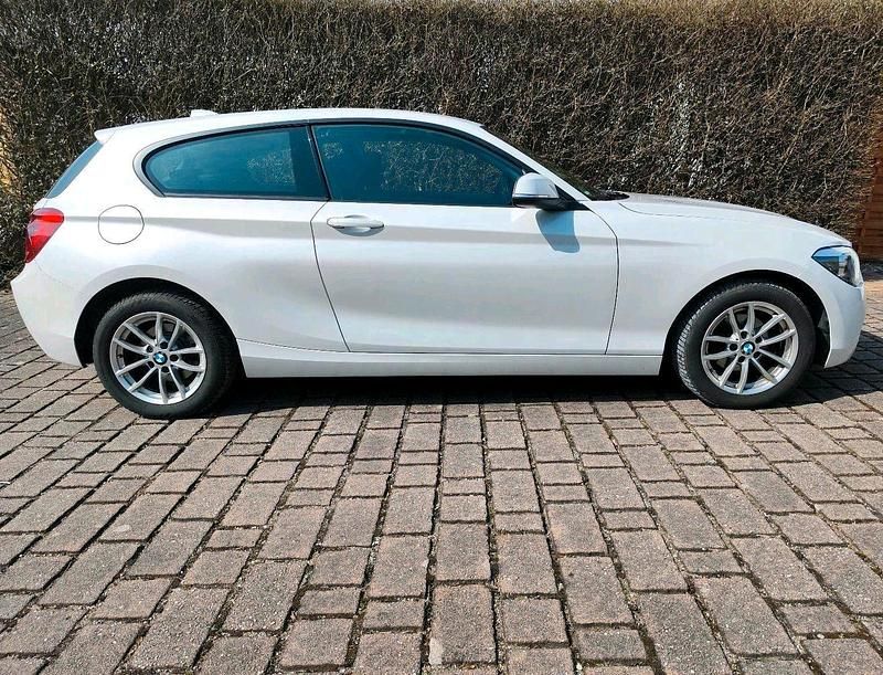 Gebraucht BMW 114 102 PS (75 kW) 2013 Weiß Kleinwagen