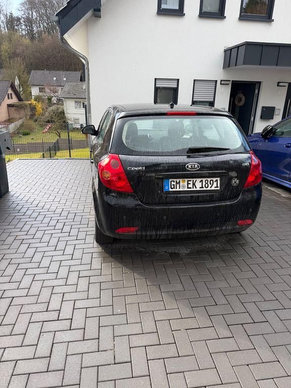 Gebraucht Kia Ceed LX 116 PS (85 kW) 2009 Schwarz Kleinwagen