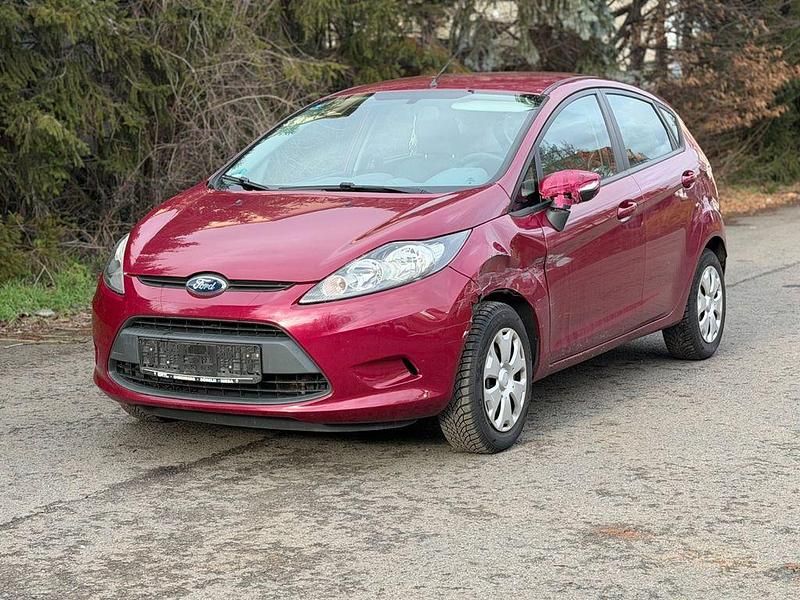 Gebraucht Ford Fiesta Trend 82 PS (60 kW) 2010 Violet Kleinwagen