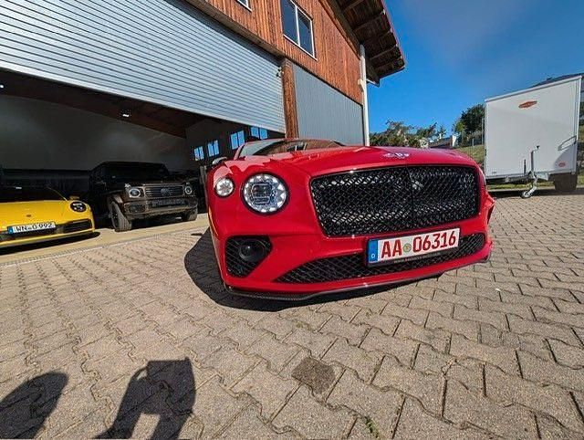 Rot Gebraucht 2023 Bentley Continental GT Convertible Cabrio | 249.900 € (Etwas zu teuer) - Bild 1/4