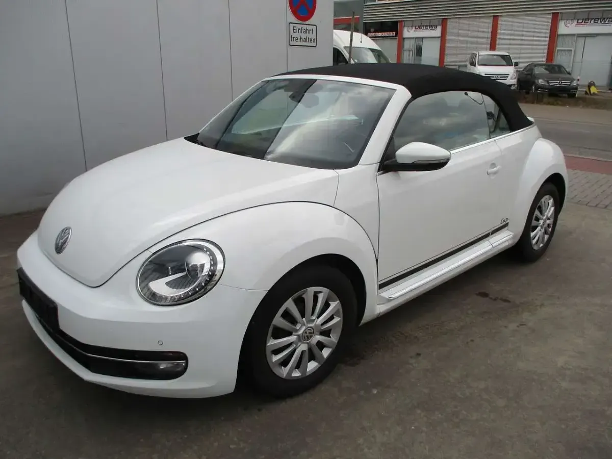 Używany VW Beetle Cabriolet Cup 105 KM (77 kW) 2014 Biały Kabriolet