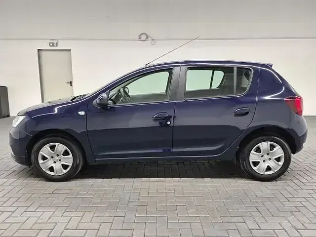 Gebraucht Dacia Sandero Comfort 73 PS (53 kW) 2020 Blau (marineblau) Kleinwagen