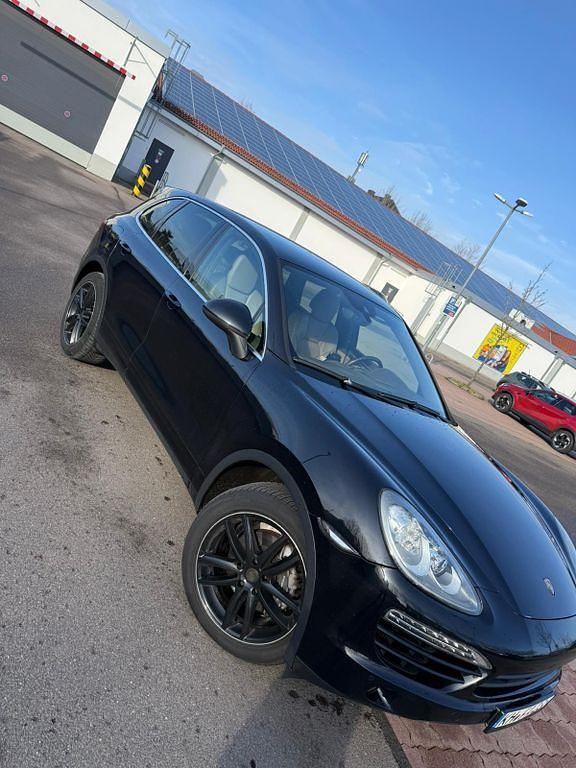 Gebraucht Porsche Cayenne 248 PS (182 kW) 2012 Schwarz SUV