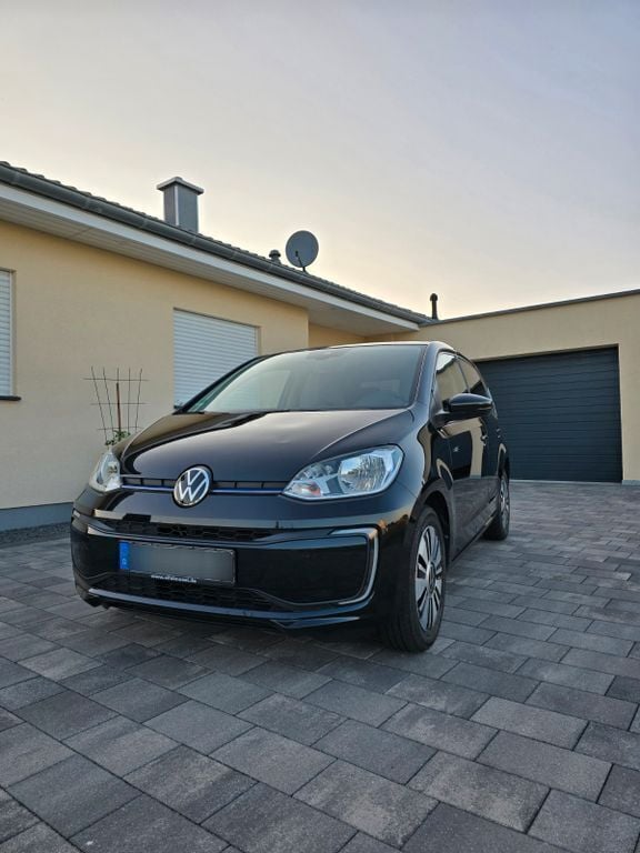 Schwarz Gebraucht 2020 VW e-up! Kleinwagen | 11.590 € (Fairer Preis) - Bild 1/4