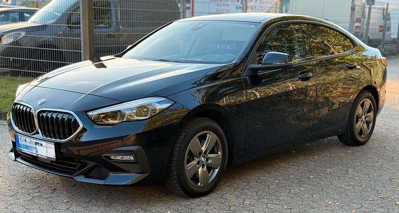 Schwarz Gebraucht 2021 BMW 218 Comfort Edition Coupé | 28.990 € (Etwas zu teuer) - Bild 1/4