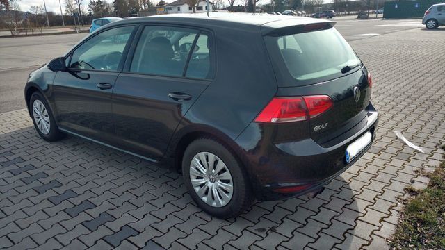 Gebraucht VW Golf VII 122 PS (89 kW) 2014 Schwarz metallic Limousine