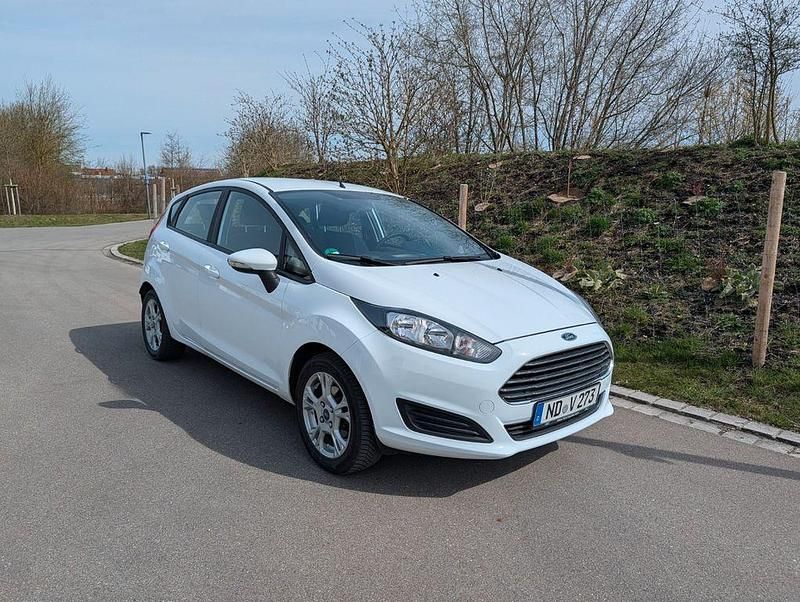 Gebraucht Ford Fiesta SYNC Edition 82 PS (60 kW) 2014 Weiß Kleinwagen