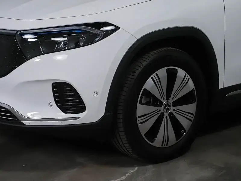 Gebraucht Mercedes EQA300 Progressive 167 kW (228 PS) 2025 Weiß SUV
