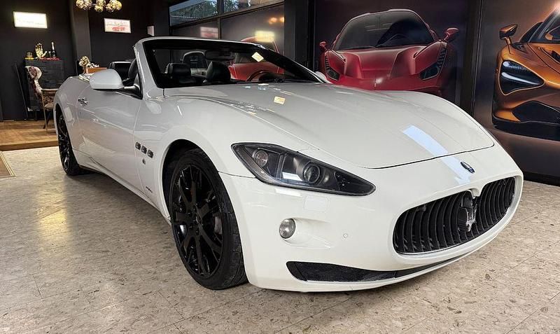 Weiß Gebraucht 2011 Maserati GranCabrio Cabrio | 35.900 € (Guter Preis) - Bild 1/4