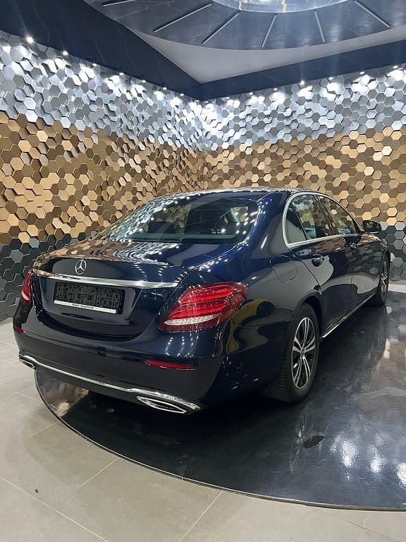 Gebraucht Mercedes E300 245 PS (180 kW) 2017 Cavansitblau Limousine