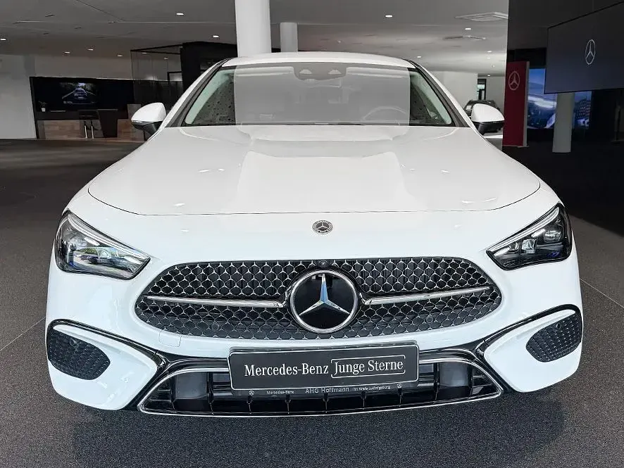 Gebraucht Mercedes CLE200 Avantgarde 203 PS (149 kW) 2024 Weiß Coupé