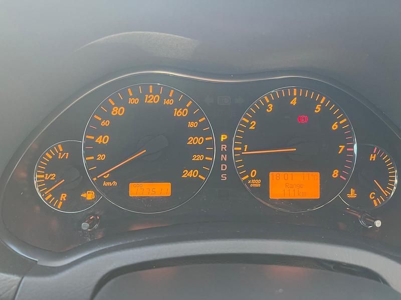 Silber Gebraucht 2007 Toyota Avensis Kombi | 4.500 € (Fairer Preis) - Bild 1/4