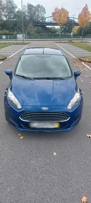 Blau Gebraucht 2014 Ford Fiesta SYNC Edition Kleinwagen | 3.550 € (Superpreis) - Bild 1/4