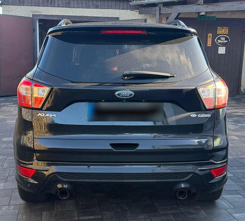 Gebraucht Ford Kuga ST-Line 150 PS (110 kW) 2019 Schwarz SUV