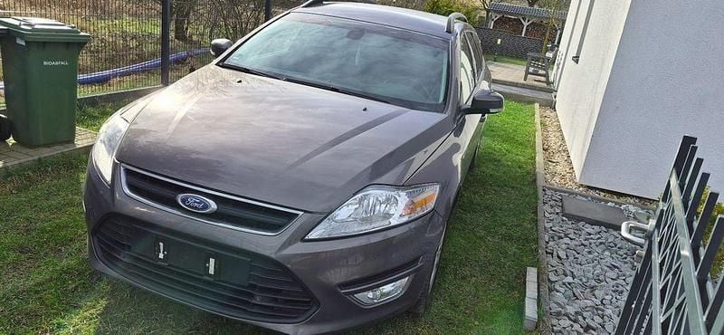 Gebraucht Ford Mondeo Trend 145 PS (106 kW) 2010 Braun Limousine