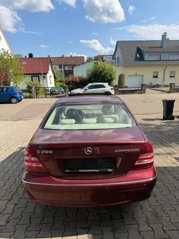 Gebraucht Mercedes C200 Classic 163 PS (119 kW) 2004 Rot Limousine