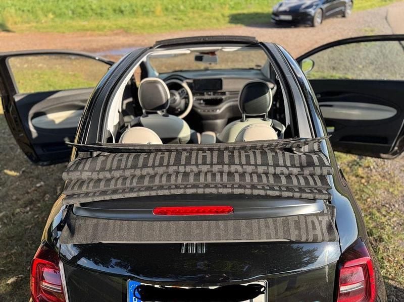 Schwarz Gebraucht 2020 Fiat 500e La Prima Cabrio | 15.900 € (Guter Preis) - Bild 1/4