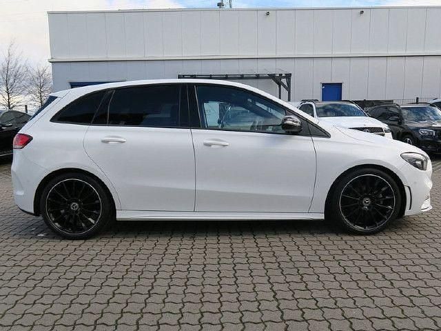 Gebraucht Mercedes B200 AMG line 150 PS (110 kW) 2022 Van / Kleinbus