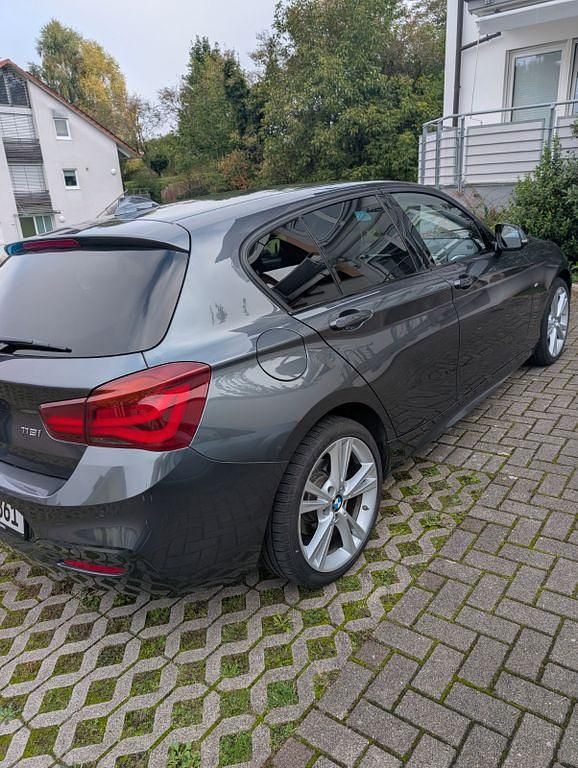Gebraucht BMW 118 M Sport 136 PS (100 kW) 2018 Grau Kleinwagen
