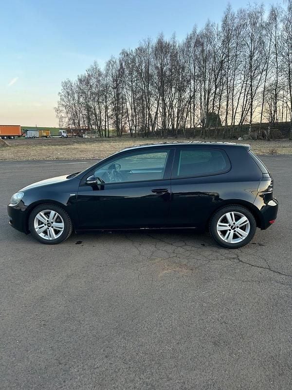 Gebraucht VW Golf VII Match 122 PS (89 kW) 2012 Schwarz Limousine