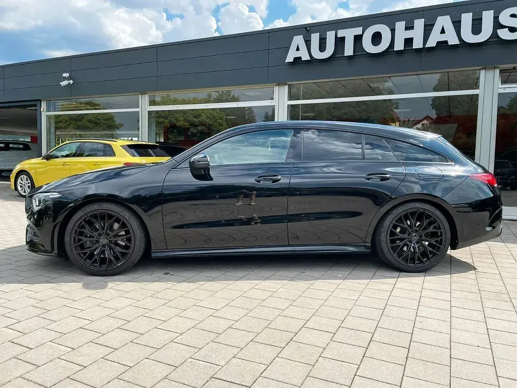 Gebraucht Mercedes CLA200 163 PS (119 kW) 2022 Schwarz Coupé
