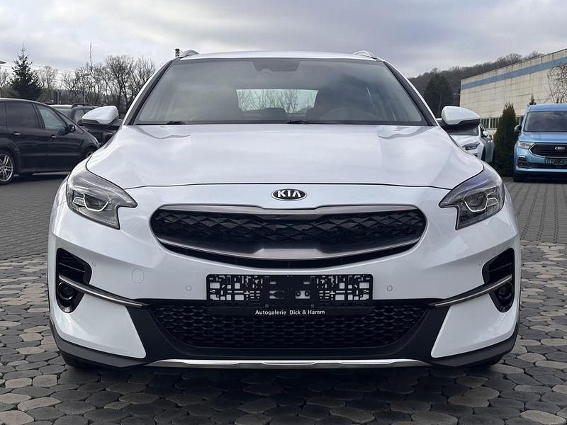 Gebraucht Kia XCeed Vision 141 PS (103 kW) 2022 Weiß SUV