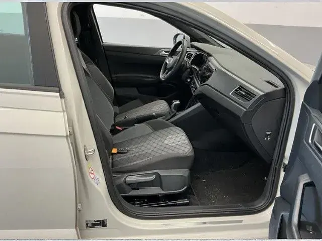 Gebraucht VW Taigo R-line 110 PS (80 kW) 2024 Ascotgrau SUV