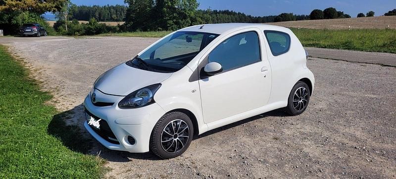 Gebraucht 2014 Toyota Aygo Kleinwagen | 4.500 € (Superpreis) - Bild 1/4
