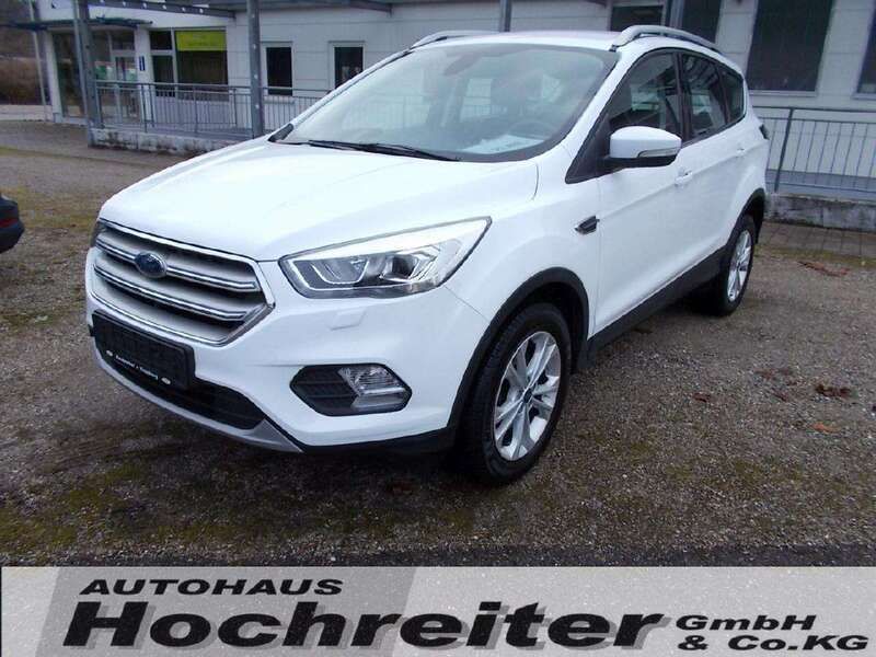 Weiss Gebraucht 2019 Ford Kuga Titanium SUV | 17.990 € (Fairer Preis) - Bild 1/4