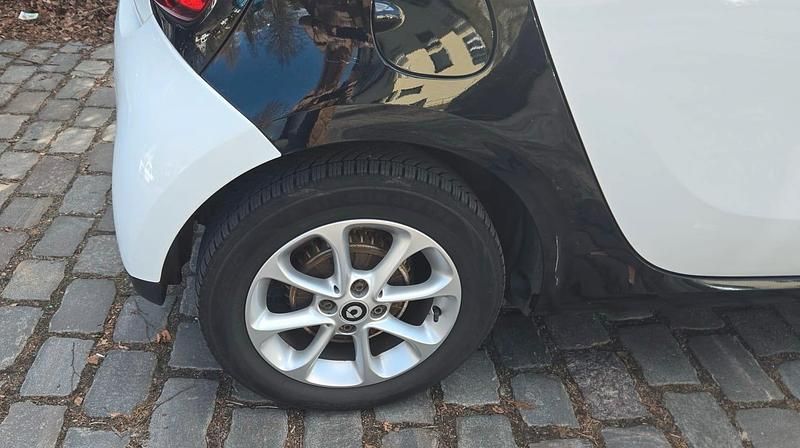 Gebraucht Smart ForFour 71 PS (52 kW) 2017 Weiß Kleinwagen