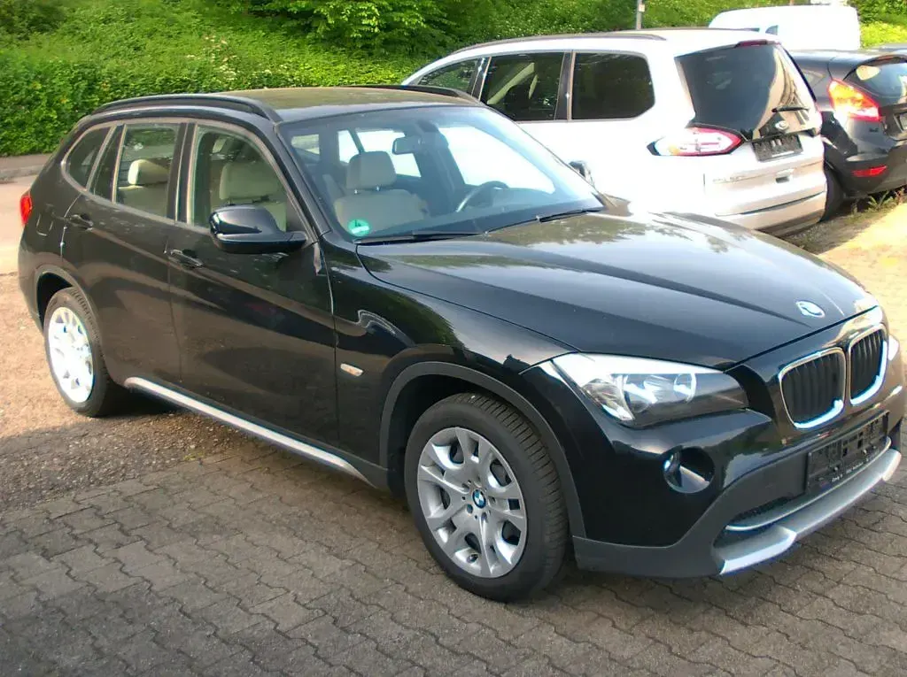 Gebraucht BMW X1 xLine 150 PS (110 kW) 2011 Schwarz SUV