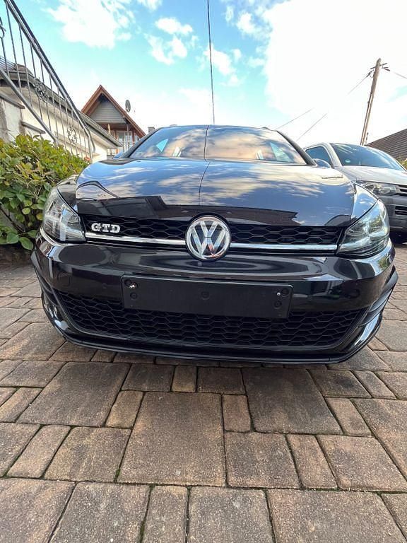 Weiß Gebraucht 2017 VW Golf VII GTD Kombi | 16.900 € (Fairer Preis) - Bild 1/4