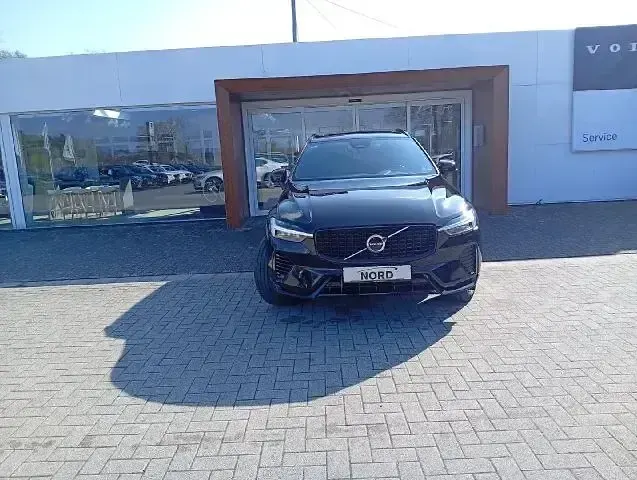 Gebraucht Volvo XC60 Plus 398 PS (292 kW) 2022 Onyx black / metallic SUV