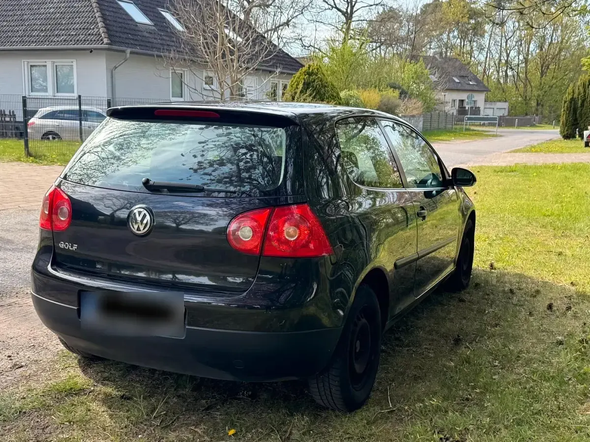 Używany VW Golf 75 KM (55 kW) 2004 Czarny Coupe