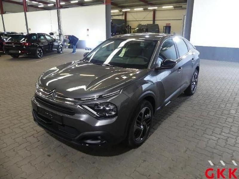 Grau lackierung platiniumgrau/typ ausse (metallic) Gebraucht 2024 Citroën C4 PureTech Limousine | 16.980 € (Guter Preis) - Bild 1/4